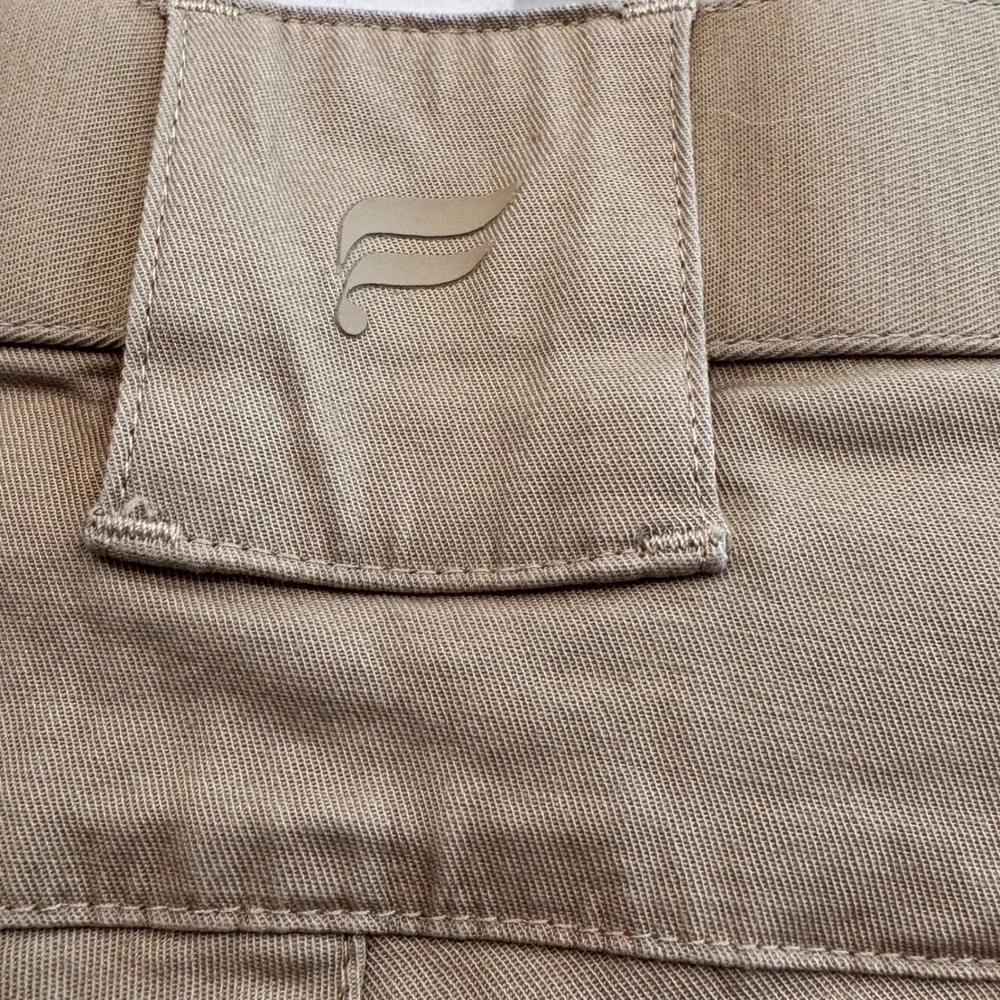 Fabletics Only Pant Mens‎ 34x28.5 Khaki Tan Technical Chino Stretch Trousers